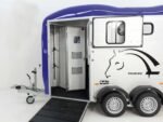 Cheval Liberte Pferdeanhänger Touring Country | Sattelkammer | Frontausstieg | blau-Neu – Bild 11