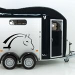Cheval Liberte Pferdeanhänger GOLD 3|Premium Pullman 2|Sattelkammer|schwarz-Neu